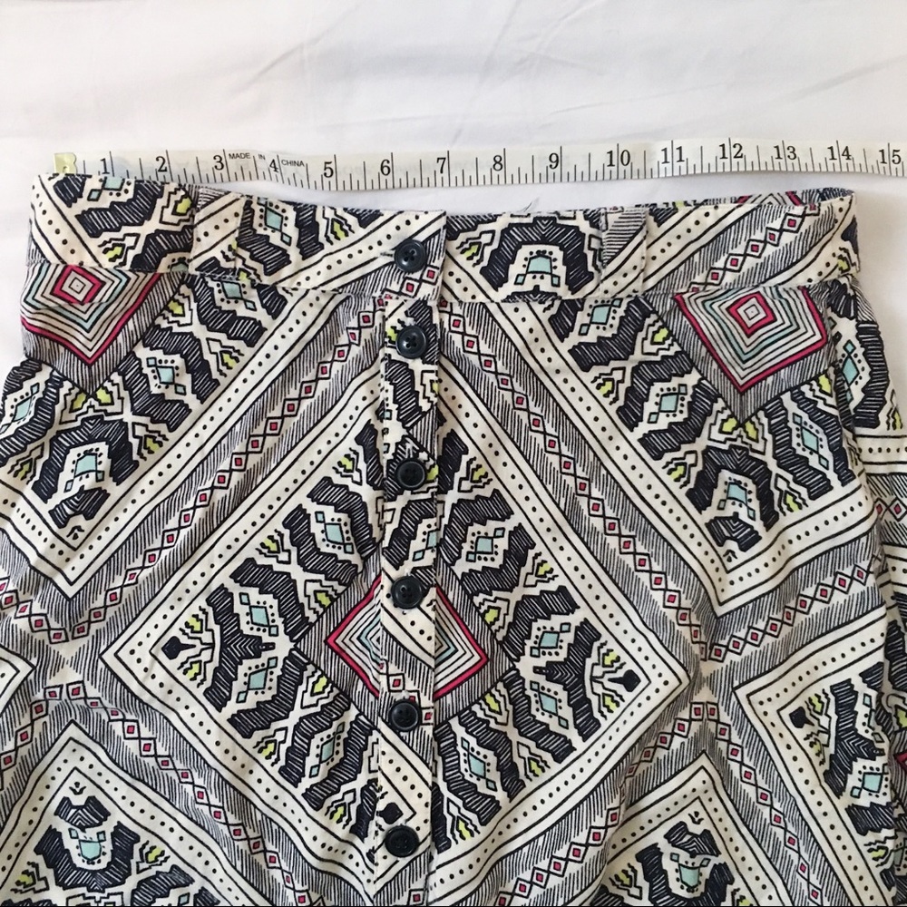 F21 Fun Pattern Skirt - Picture 4 of 6